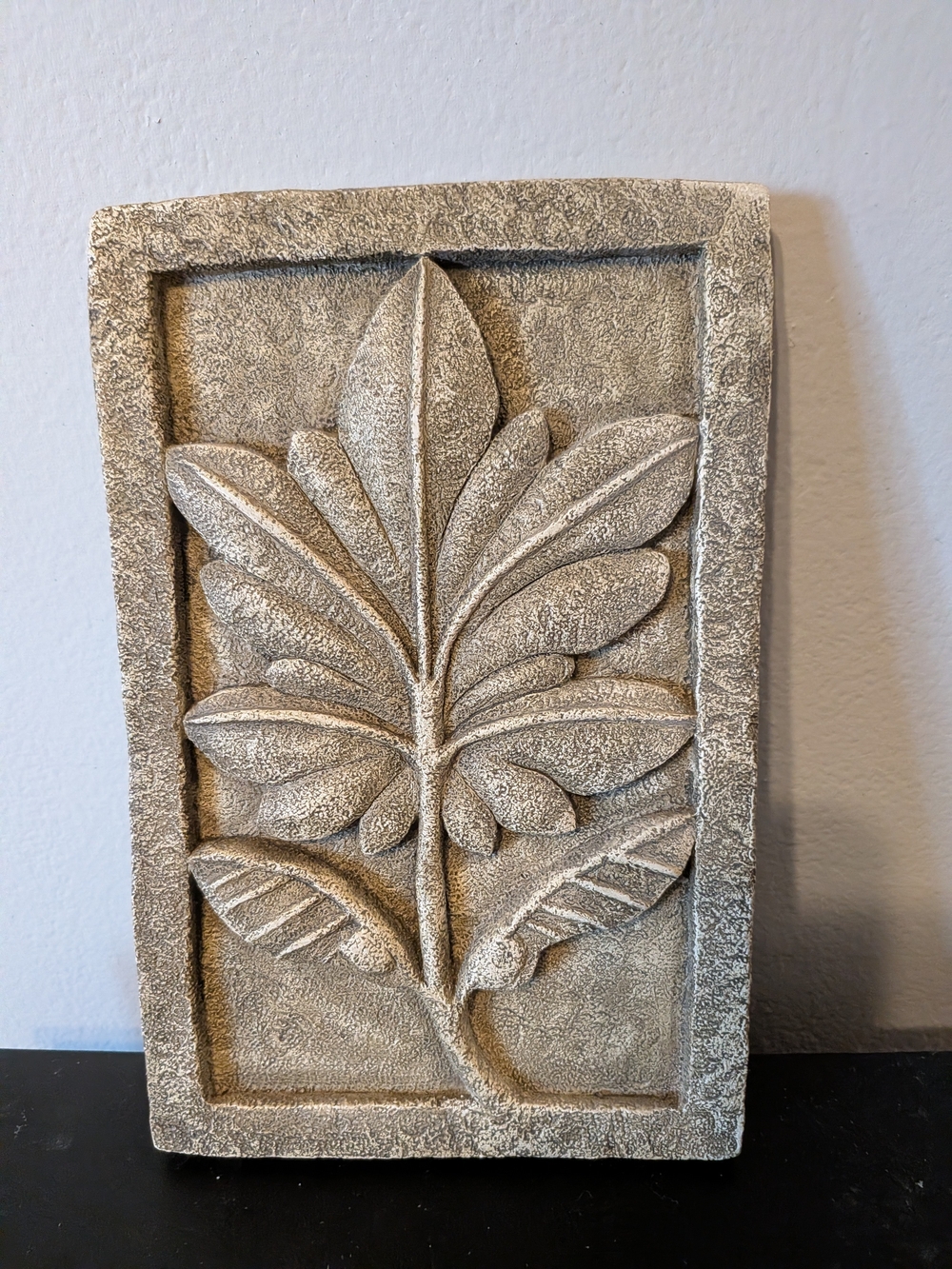 Q Hermitage Leaf Relief Wall Plaque Faux Stone Garden Decor Architectural